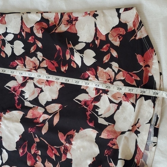 Eclipse Black and Floral Zipper Front Tank Top XXL - Picture 10 of 10